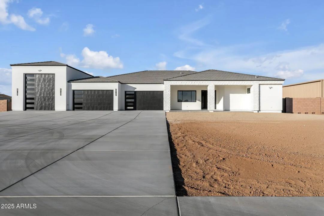 1602 E Cloud Road Phoenix AZ 85086