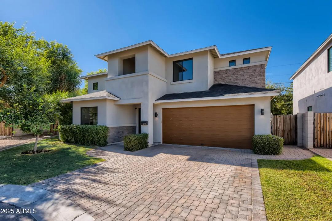 3720 N 40TH Place Phoenix AZ 85018