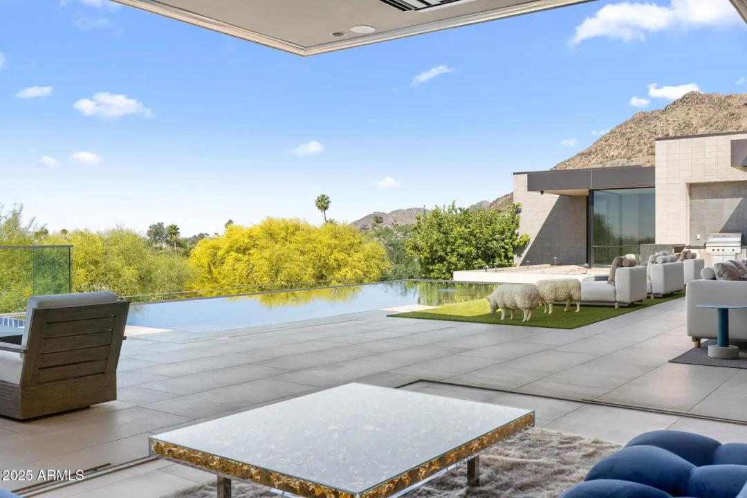 Real Estate Picture 23