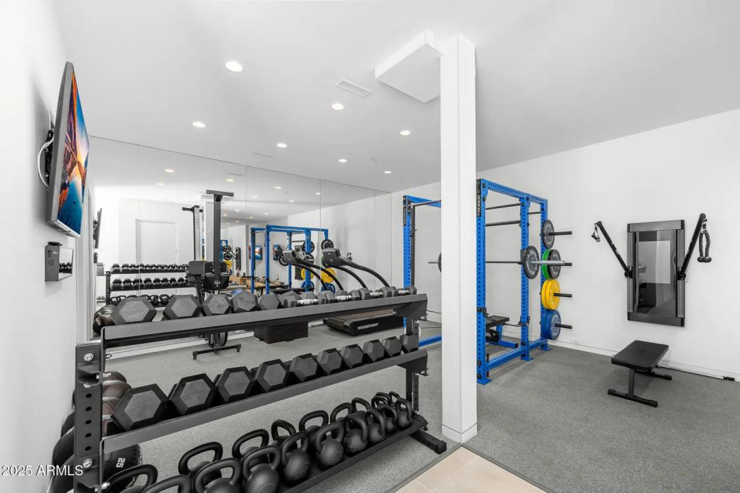 Real Estate Picture 30