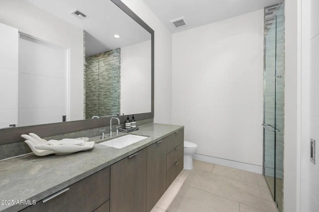 Real Estate Picture 43