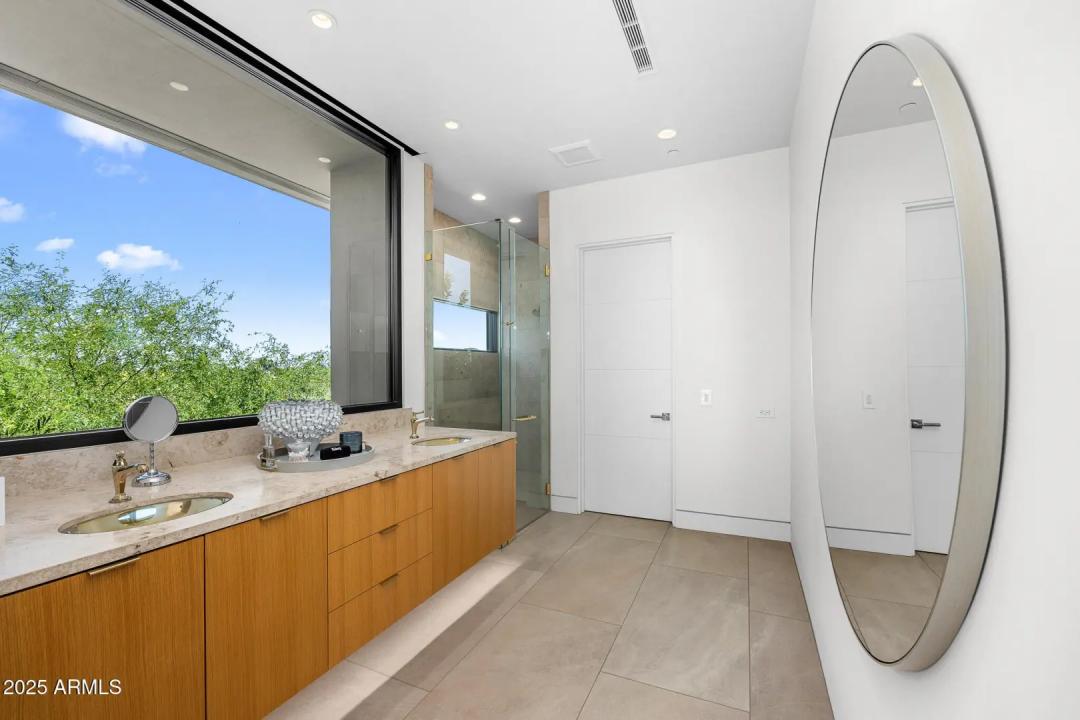 Real Estate Picture 52