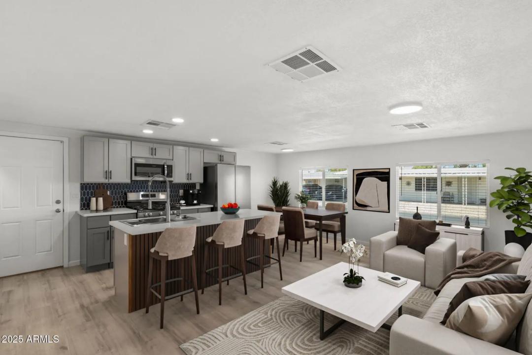 410 N 67th Lane Phoenix AZ 85043