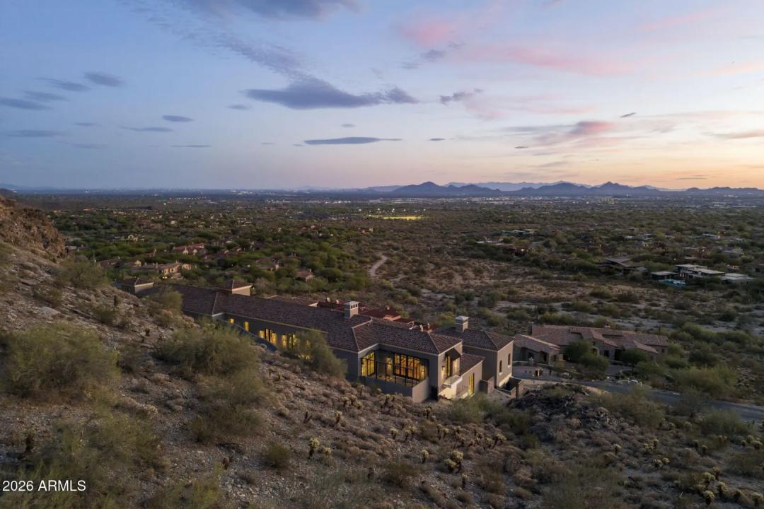 Real Estate Picture 4