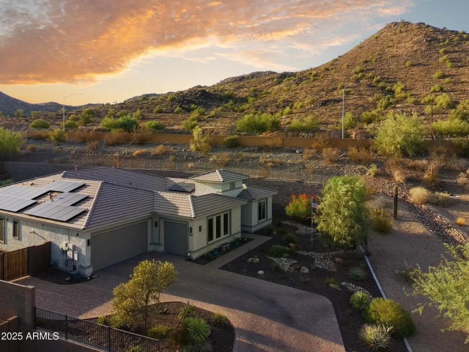 8528 W FALLEN LEAF Lane Peoria AZ 85383