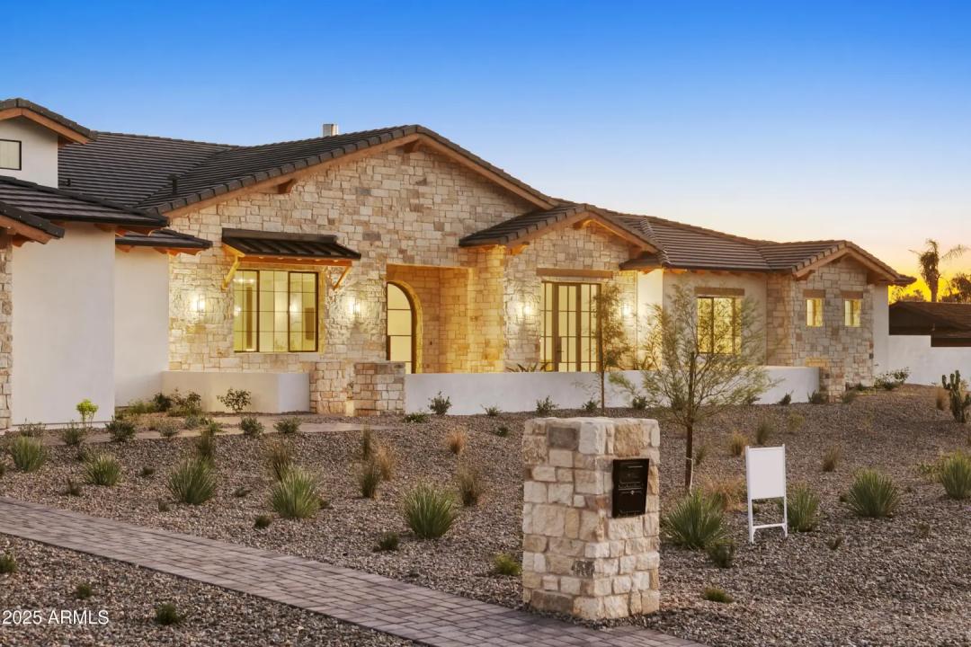 8125 E Gail Road Scottsdale AZ 85260