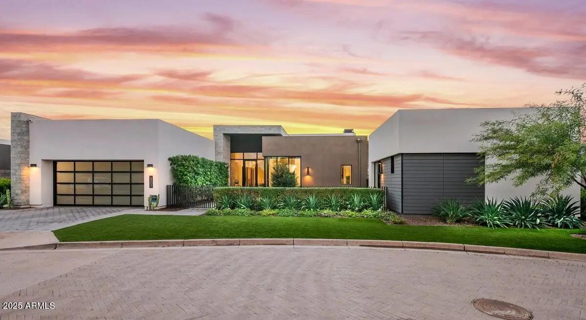 6802 E JOSHUA TREE Lane Paradise Valley AZ 85253