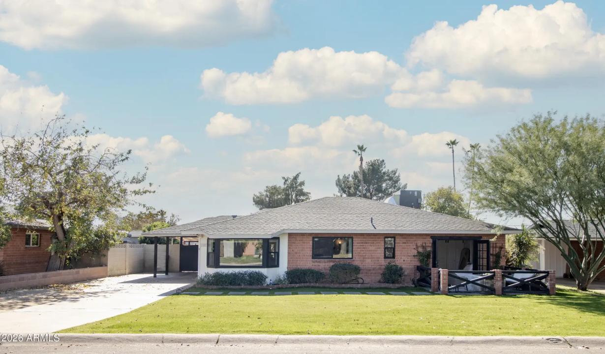 1903 E PALO VERDE Drive Phoenix AZ 85016