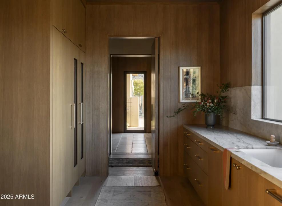 Real Estate Picture 17