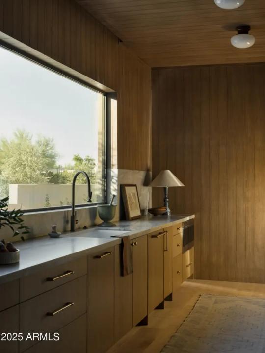 Real Estate Picture 18