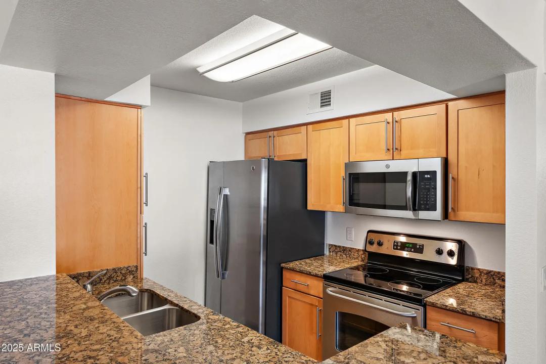 2025 E CAMPBELL Avenue 309 Phoenix AZ 85016