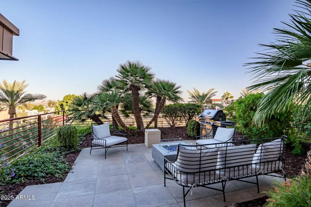 7167 E RANCHO VISTA Drive 4007 Scottsdale AZ 85251