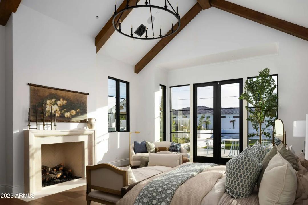 Real Estate Picture 14