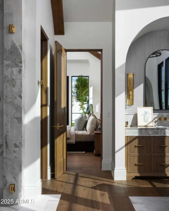 Real Estate Picture 16