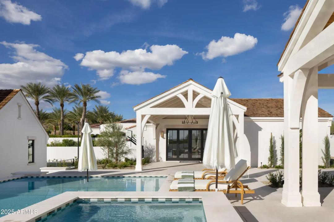 Real Estate Picture 21