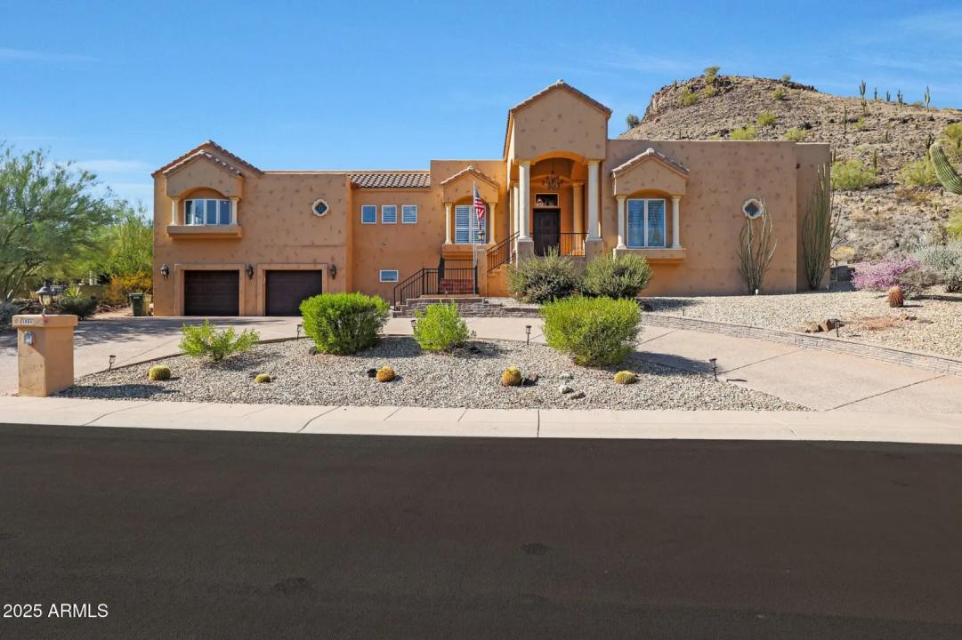 1044 W INDIAN HILLS Place Phoenix AZ 85023