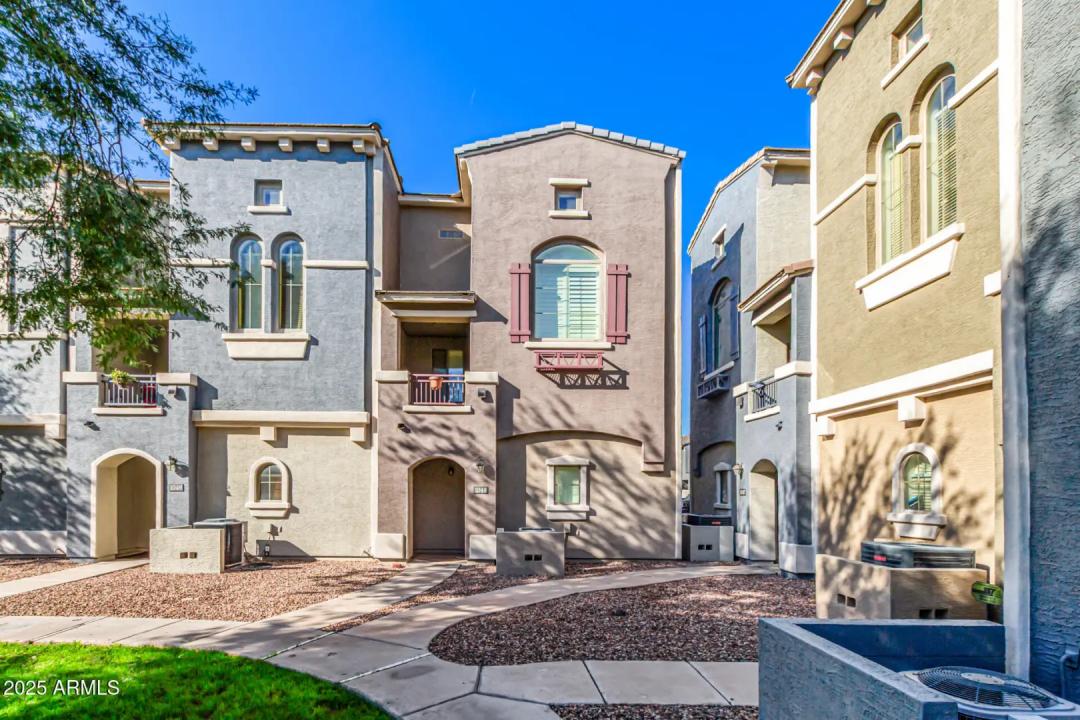 2401 E RIO SALADO Parkway 1048 Tempe AZ 85288