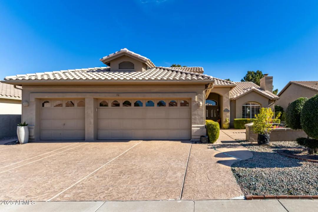 5733 S AMBERWOOD Drive Chandler AZ 85248