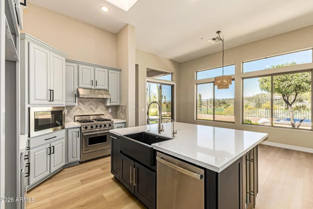 2302 W HAZELHURST Drive Anthem AZ 85086