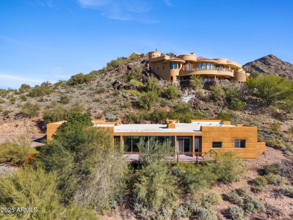 4820 E COTTONTAIL RUN Road N Paradise Valley AZ 85253