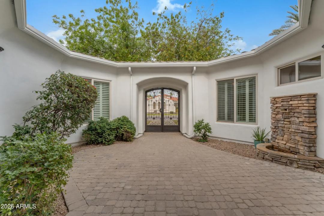 303 E WEXFORD Cove Phoenix AZ 85020