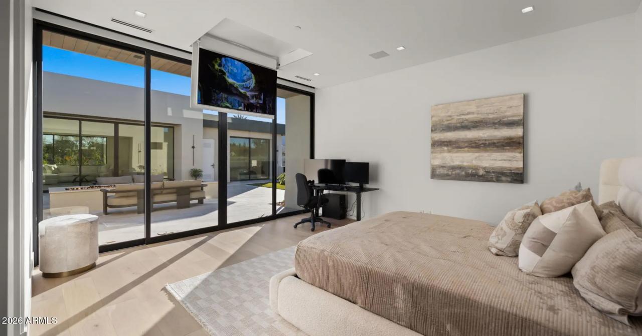 Real Estate Picture 95