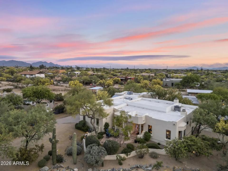 6337 E WINDSTONE Trail Cave Creek AZ 85331