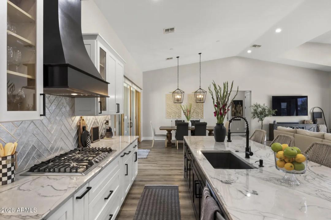 3927 N 13TH Place Phoenix AZ 85014