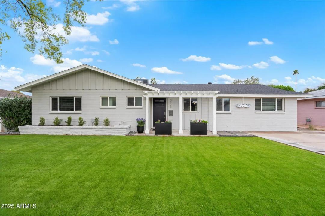 3328 E TURNEY Avenue Phoenix AZ 85018