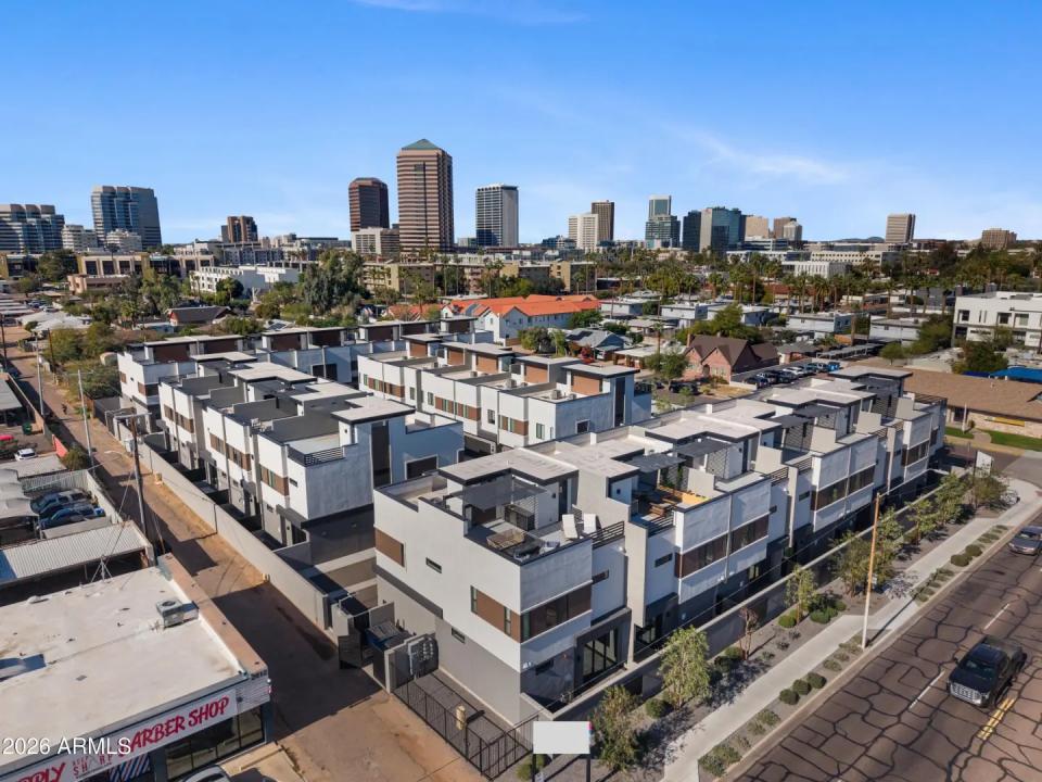 377 E WINDSOR Avenue 21 Phoenix AZ 85004