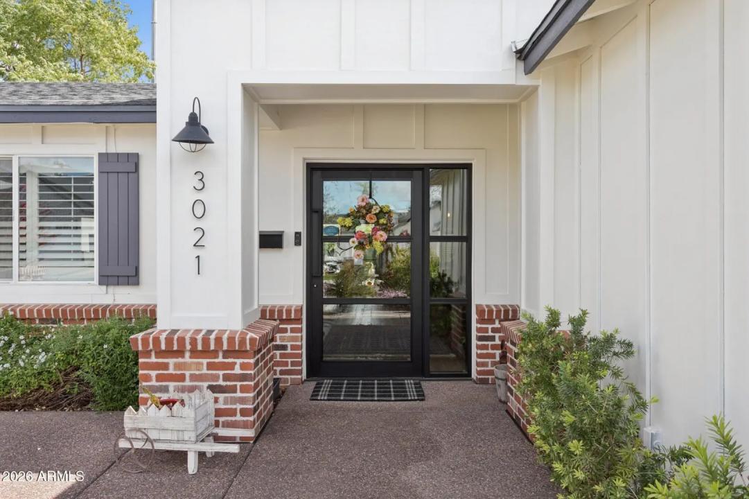 3021 N 47TH Place Phoenix AZ 85018