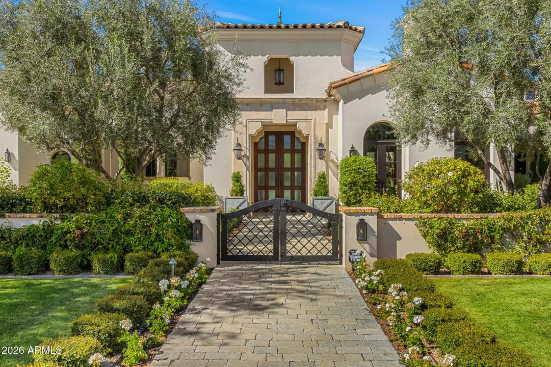 5858 E CABALLO Drive Paradise Valley AZ 85253