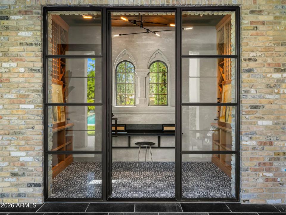 Real Estate Picture 12