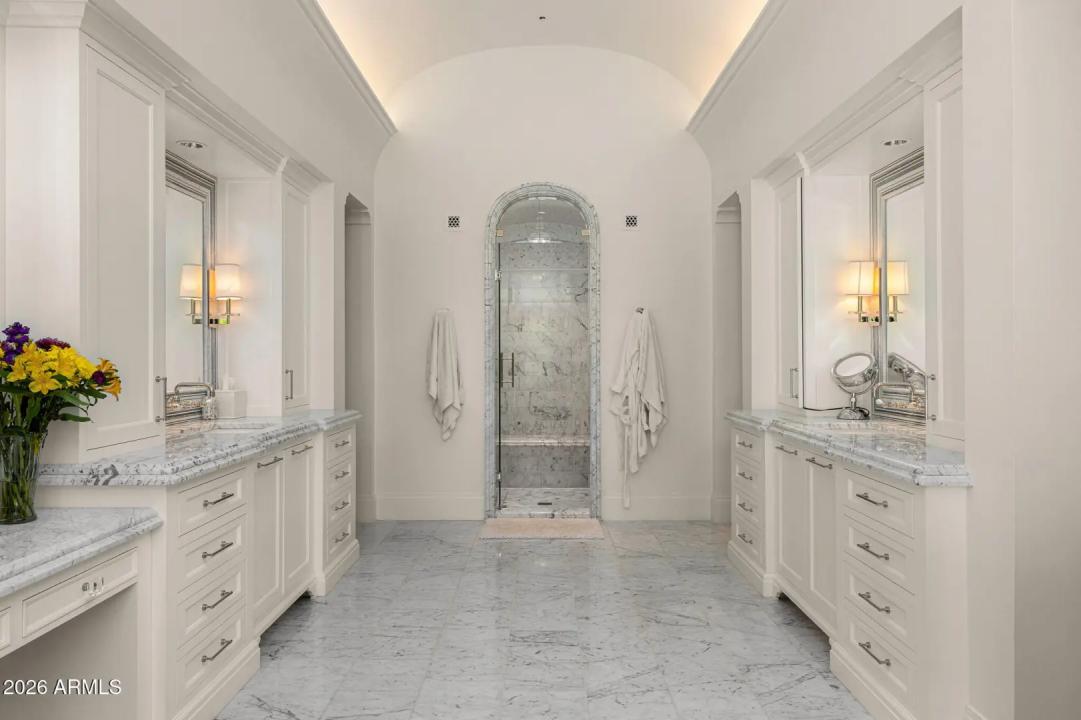 Real Estate Picture 15
