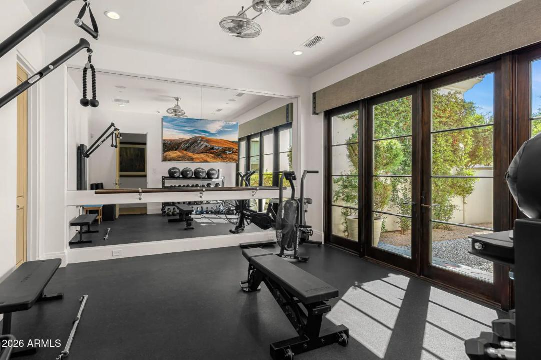 Real Estate Picture 16