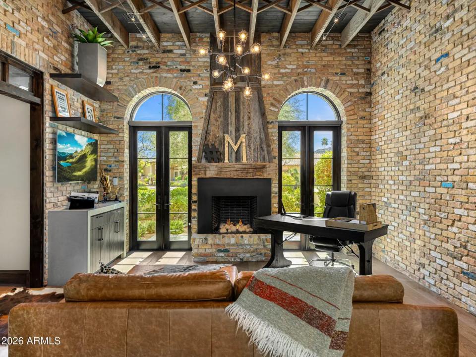 Real Estate Picture 18