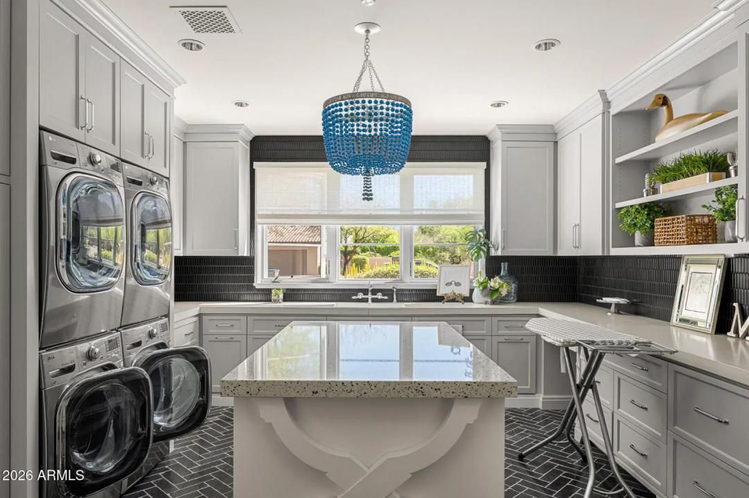 Real Estate Picture 21