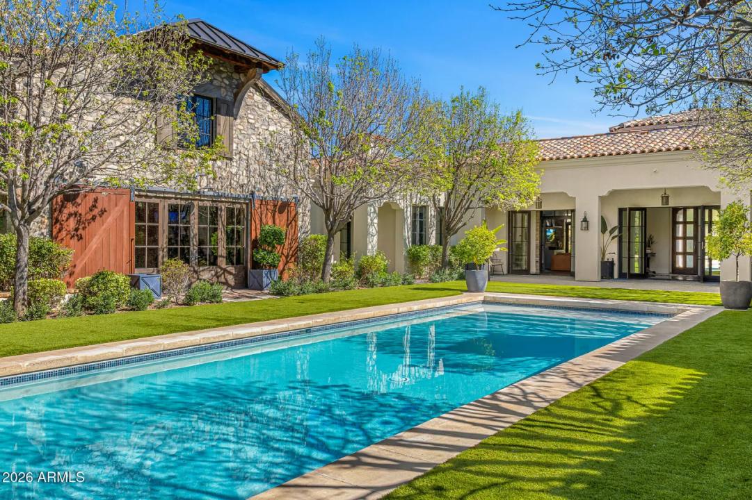 Real Estate Picture 22