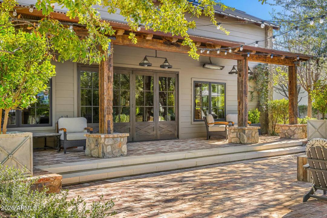Real Estate Picture 28