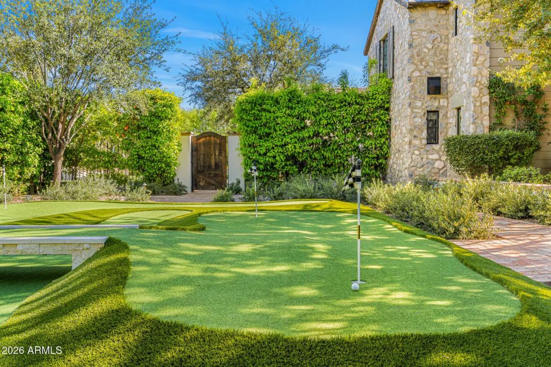 Real Estate Picture 29