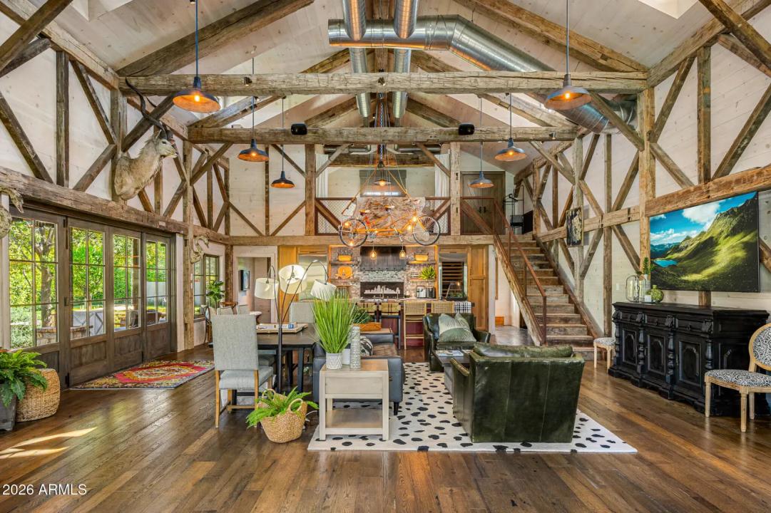 Real Estate Picture 32