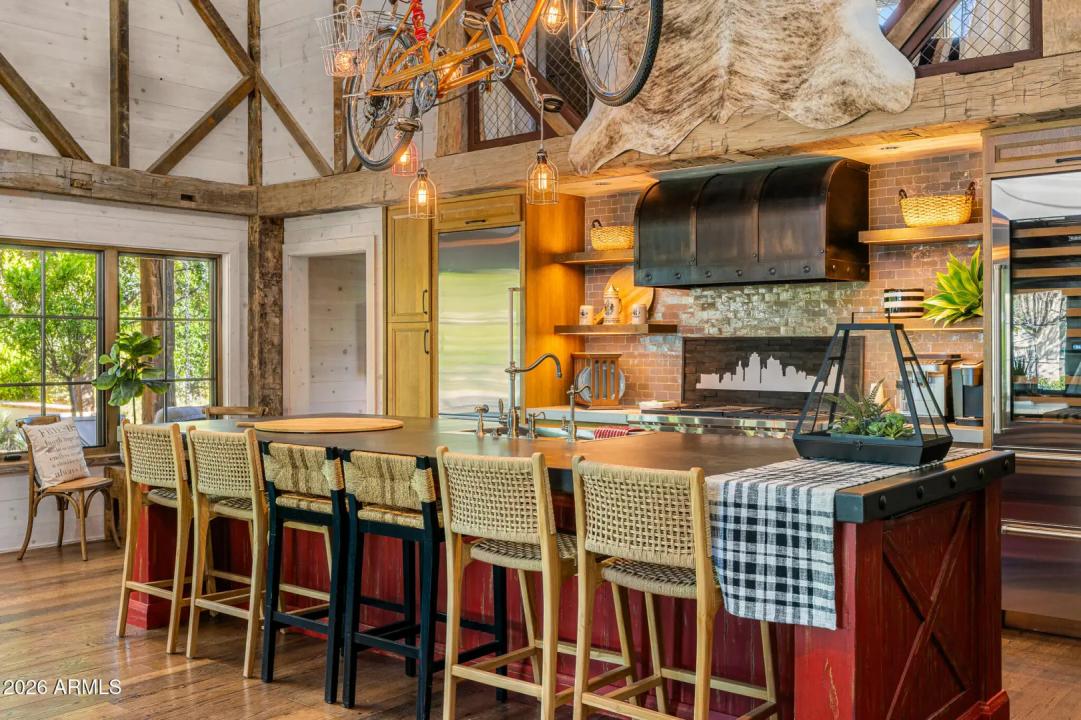 Real Estate Picture 33