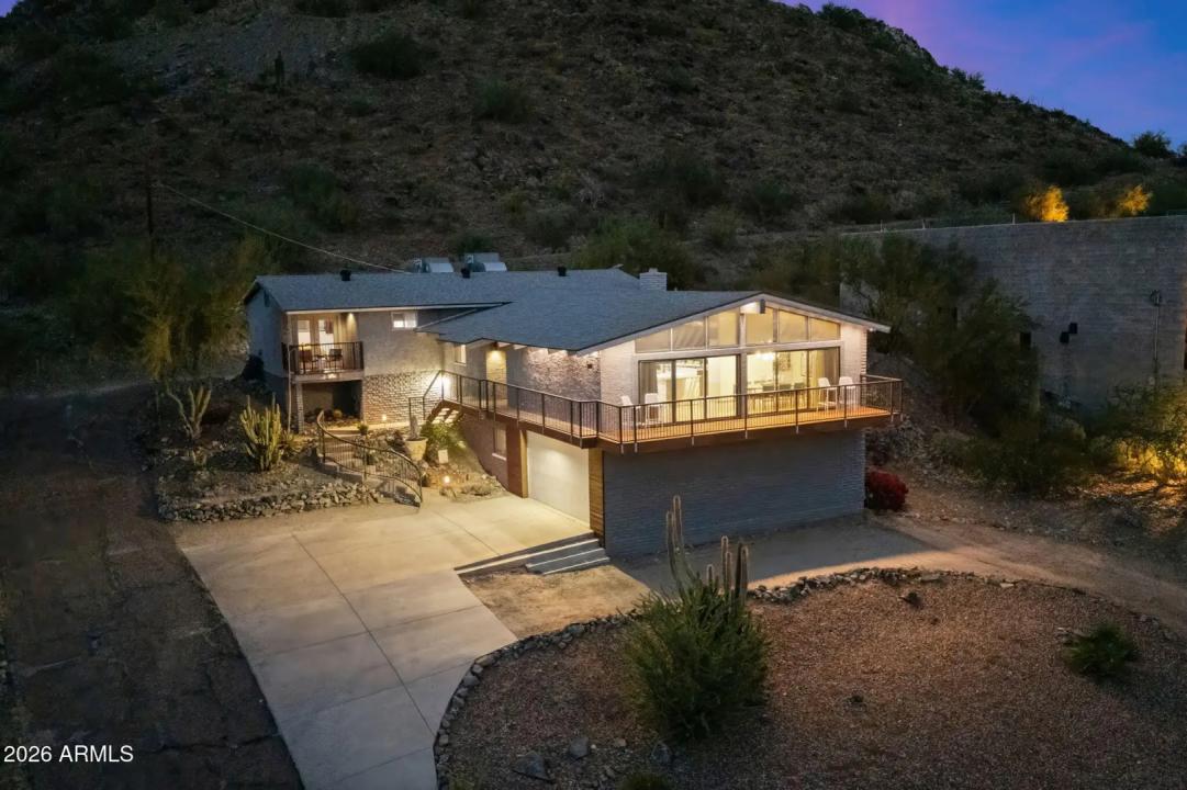 306 W CAMINO Vista Phoenix AZ 85021