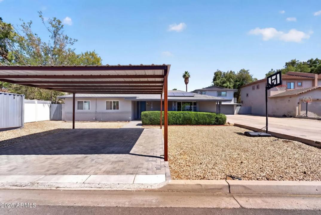 2221 N 27TH Street Phoenix AZ 85008
