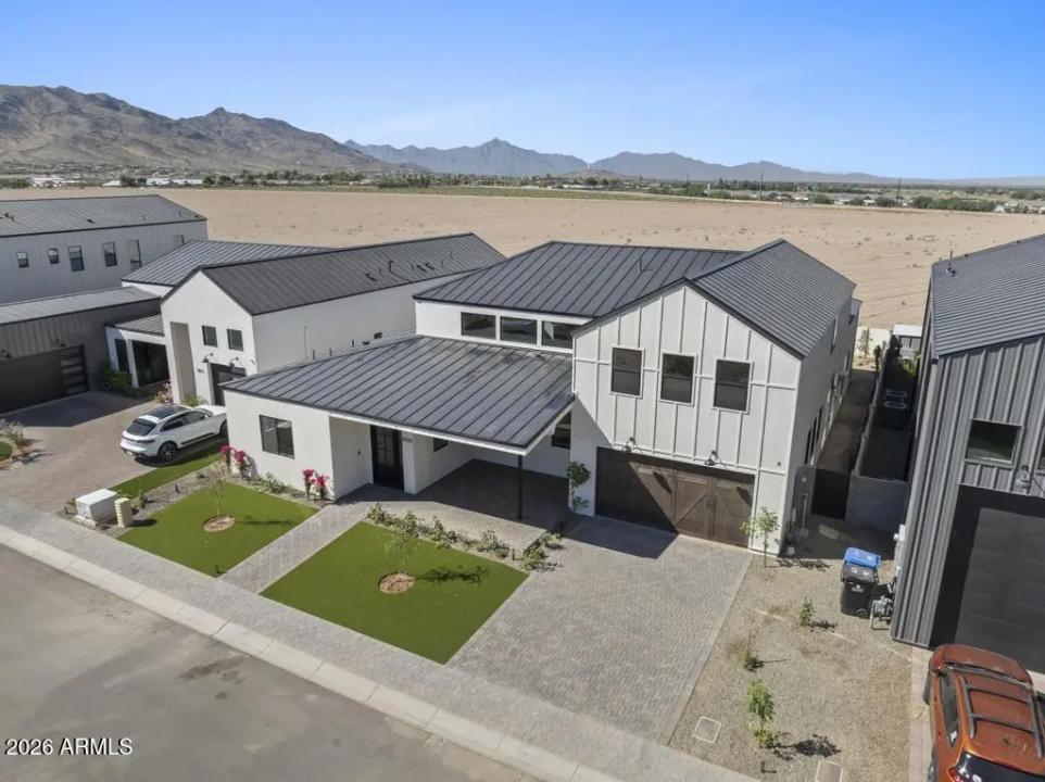 8511 S 9TH Drive 15 Phoenix AZ 85041