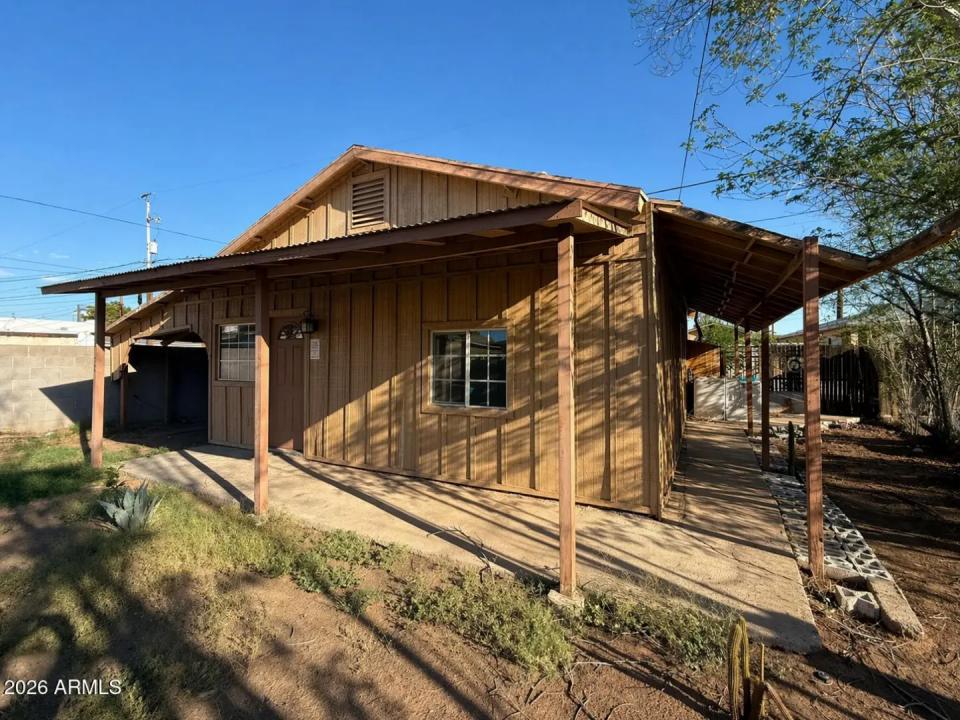 1212 E TAYLOR Street Phoenix AZ 85006