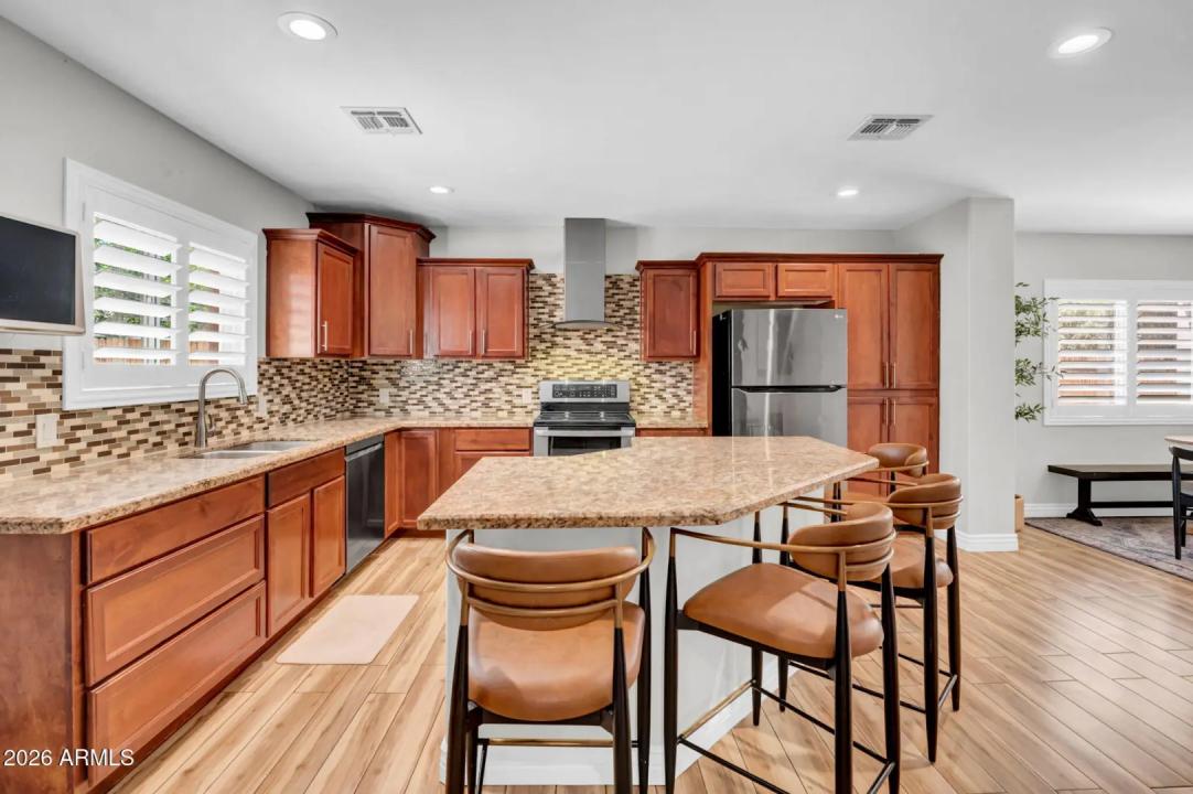 2405 N 27TH Place Phoenix AZ 85008