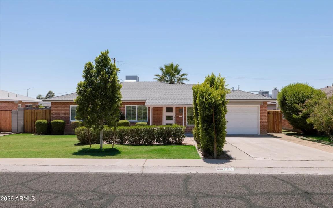 707 W LUKE Avenue Phoenix AZ 85013