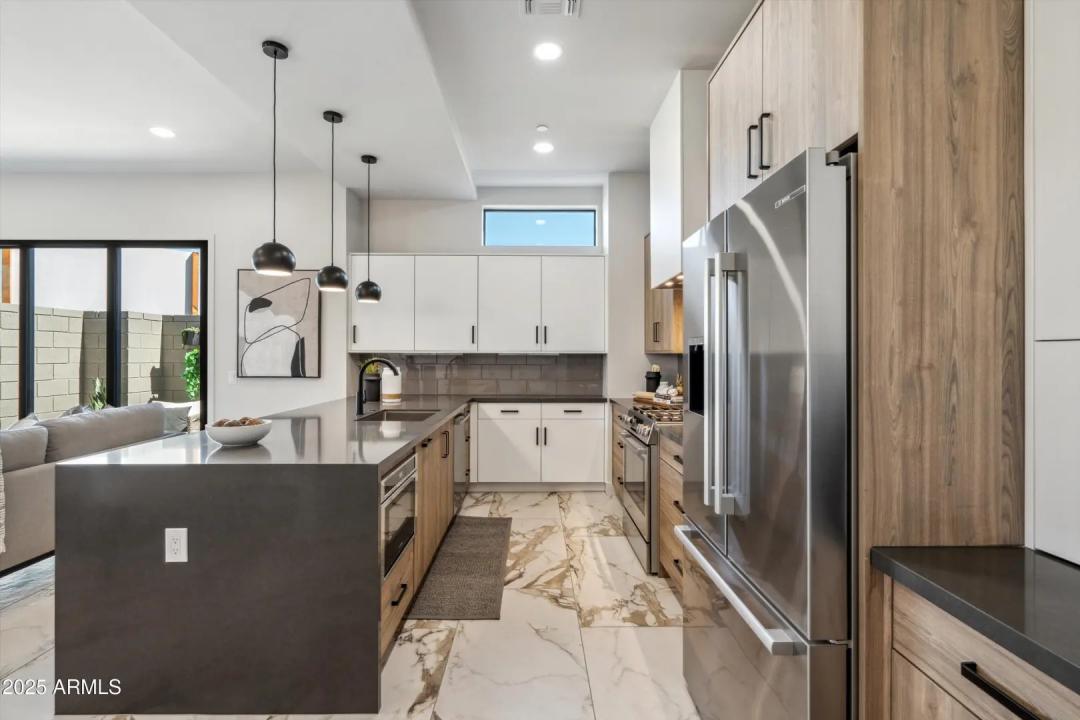 377 E WINDSOR Avenue 20 Phoenix AZ 85004