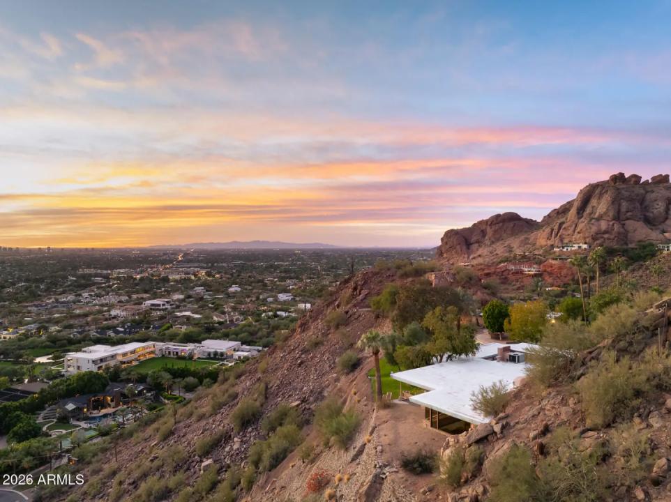 Real Estate Picture 9
